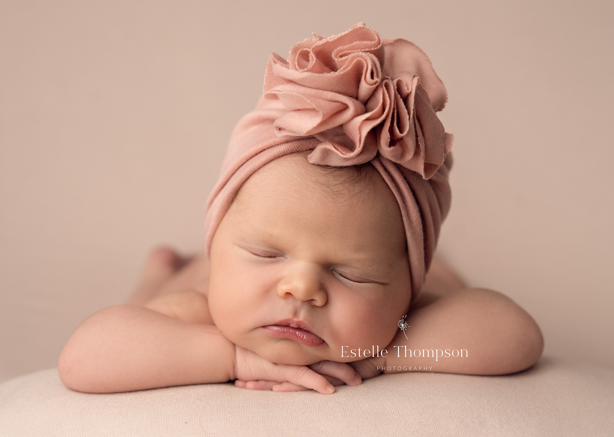 newborn photographer kent